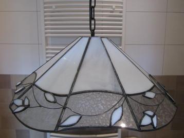 Tiffany hanglamp wit en doorzichtig