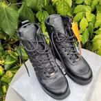 VEILIGHEIDSSCHOENEN .LOWA maat 36 (nieuw), Ophalen of Verzenden, Nieuw