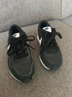 Nike sportschoenen maat 36 zgan, Ophalen of Verzenden, Zo goed als nieuw, Zwart, Sportschoenen