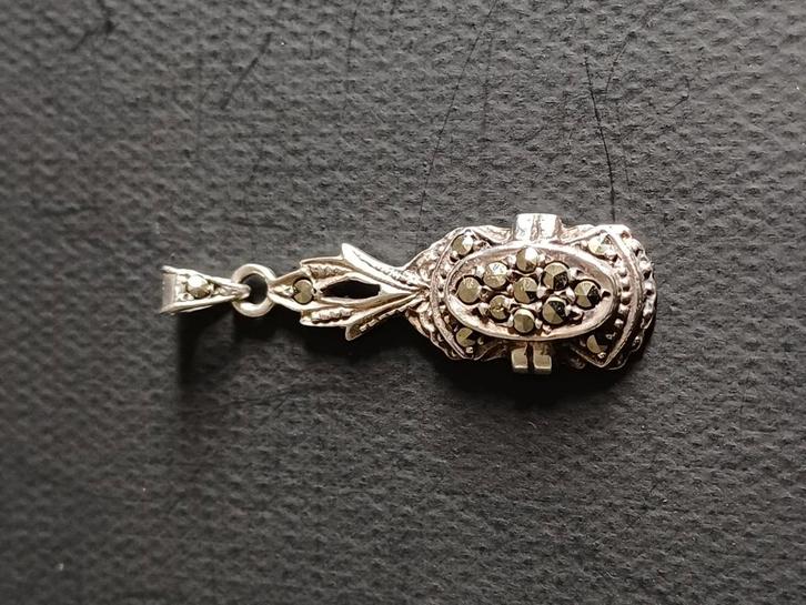 Art Deco Zilveren Hanger met Markesiet, Sieraden, Tassen en Uiterlijk, Antieke sieraden, Hanger, Zilver, Met edelsteen, Verzenden