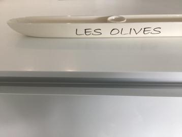 Olijvenschaal beschikbaar voor biedingen