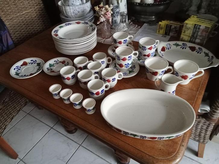 Prachtige gave boerenbont serviesdelen 2 oude boch stempels, Antiek en Kunst, Antiek | Servies los, Ophalen of Verzenden