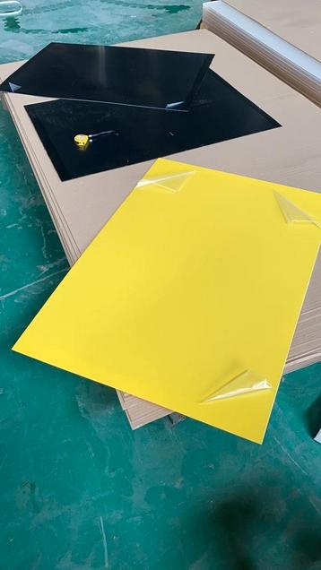 HIPS platen NIEUW 970*670*3mm beschikbaar voor biedingen