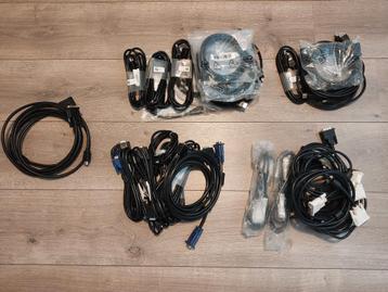 Partij HDMI DisplayPort VGA DVI kabels  beschikbaar voor biedingen