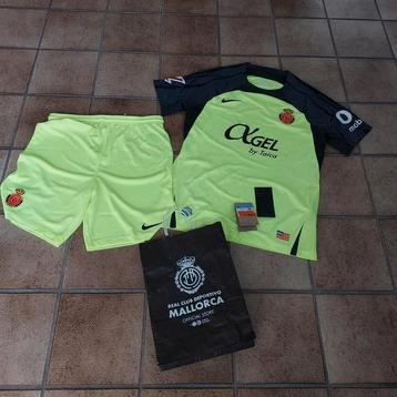 Nike voetbaltenue real club deportivo Mallorca   beschikbaar voor biedingen