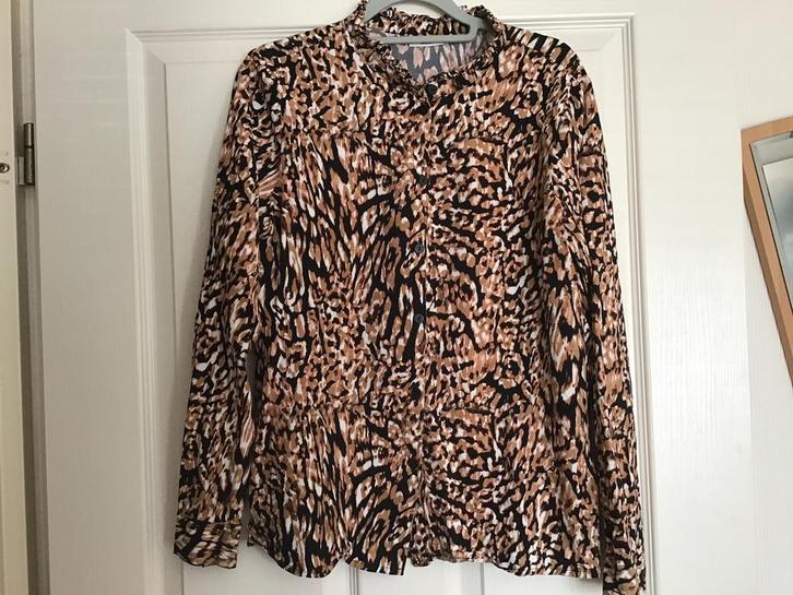 Prachtige blouse( WE, Mt M), Kleding | Dames, Blouses en Tunieken, Zo goed als nieuw, Maat 38/40 (M), Bruin, Ophalen of Verzenden