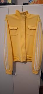 Gele jas met witte strepen - Maat M, Maat 38/40 (M), Adidas, Geel, Ophalen of Verzenden