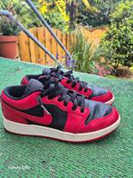 Nike Dunk - Rood/Zwart maat 38, Kleding | Dames, Schoenen, Nike, Ophalen of Verzenden, Sneakers of Gympen, Gedragen