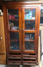 Aangeboden : Vitrinekast 4 lades / 4 etages, Huis en Inrichting, Kasten | Vitrinekasten, Ophalen, 100 tot 150 cm, 200 cm of meer