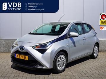 Toyota Aygo 1.0 VVT-i x-play Automaat | Navigatie | Cruise | beschikbaar voor biedingen