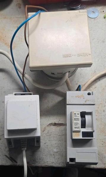 Stroom spullen voor caravan/vouwwagen  beschikbaar voor biedingen