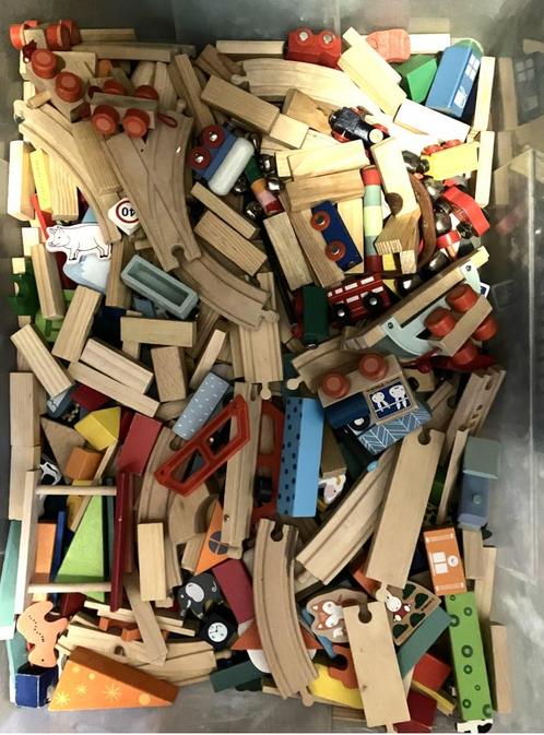 Houten speelgoed (trein met treinbaan, dieren, blokken etc), Kinderen en Baby's, Speelgoed | Bouwstenen, Zo goed als nieuw, Overige merken