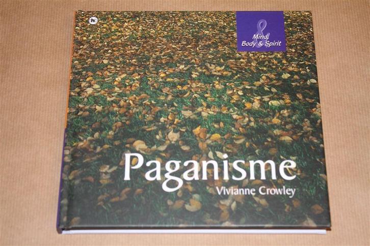 Paganisme. Reeks: Mind, body & spirit., Boeken, Esoterie en Spiritualiteit, Zo goed als nieuw, Achtergrond en Informatie, Overige onderwerpen