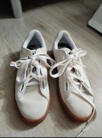 PUMA Basket Trainers Crème/Wit Grote Veters 39, Wit, Nieuw, Ophalen of Verzenden, Sneakers of Gympen