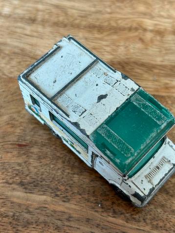 Vintage Camper Speelgoedauto beschikbaar voor biedingen