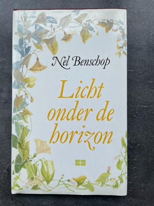Licht onder de horizon van Nel Benschop, Boeken, Gedichten en Poëzie, Gelezen, Eén auteur, Ophalen