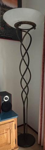 Staande lamp vloerlamp vintage lamp, Huis en Inrichting, Lampen | Vloerlampen, Ophalen, Zo goed als nieuw, Metaal, 150 tot 200 cm