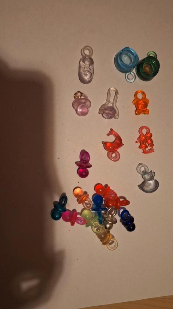 Vintage Jaren 90 Speen Bedels, Sieraden, Tassen en Uiterlijk, Bedels, Gebruikt, Overige merken, Overige materialen, 4 bedels of meer