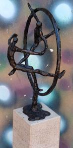 Ger van Tankeren (1964).Sculptuur geabstraheerd.  25 cm., Antiek en Kunst, Curiosa en Brocante, Ophalen