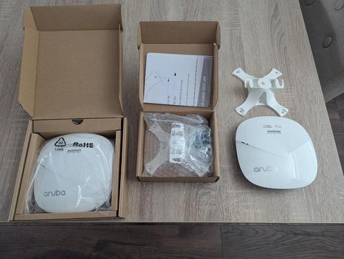 2x Aruba IAP-305-RW Access Point inclusief platfondbeugel, Computers en Software, Accesspoints, Gebruikt, Ophalen of Verzenden
