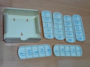 Dag-lade voor 7-daagse set pillendoosjes beschikbaar voor biedingen