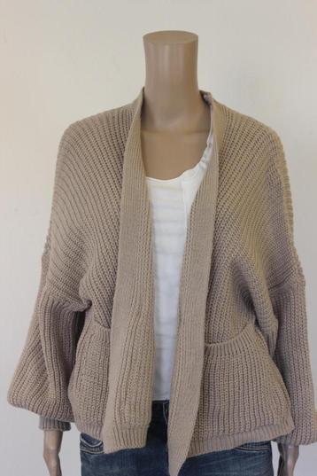 Estee Brown beige vest maat M/L beschikbaar voor biedingen