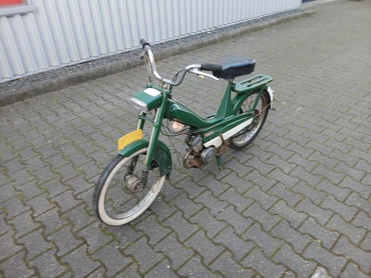 Oude Mobylette Bromfiets project brommer geel kenteken, Fietsen en Brommers, Brommers | Puch, Maximaal 25 km/u, Ophalen