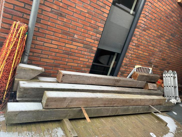 Douglas houten palen - ongeschaafd, Doe-het-zelf en Verbouw, Hout en Planken, Zo goed als nieuw, Balk, Overige houtsoorten, 300 cm of meer