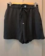 Linnen short Stradivarius maat M, Kleding | Dames, Broeken en Pantalons, Maat 38/40 (M), Kort, Zwart, Ophalen of Verzenden