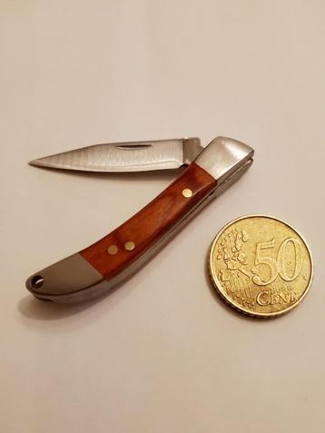 M38 RVS mini sleutelhanger zakmes bruin beschikbaar voor biedingen