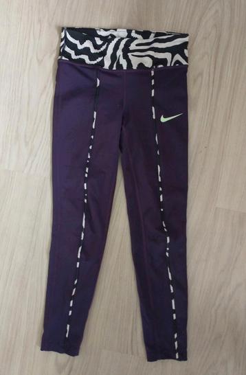 Nike sport, yoga, dans of atletiek legging 128-134 beschikbaar voor biedingen