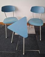 retro driehoek tafeltje + 2 stoelen, Ophalen, Gebruikt, Twee, Blauw