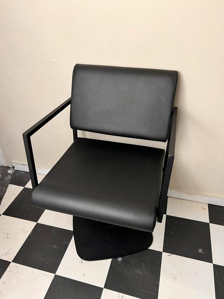 Kappersstoel met Pomp - Zwart Leer, Huis en Inrichting, Stoelen, Gebruikt, Eén, Leer, Zwart, Ophalen of Verzenden