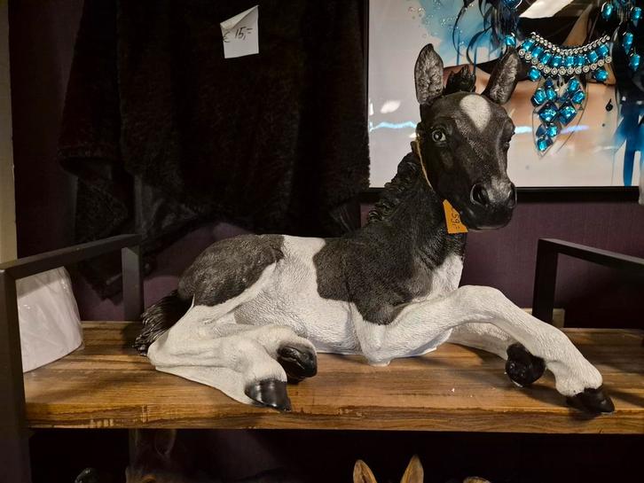 Polyester Veulen - Dierenbeeld, Verzamelen, Beelden en Beeldjes, Nieuw, Dier, Ophalen of Verzenden