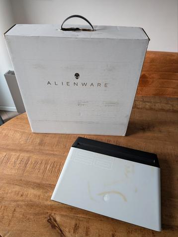 Alienware Area51 17 inch i7-9700 48gb Nvidia RTX2070  beschikbaar voor biedingen