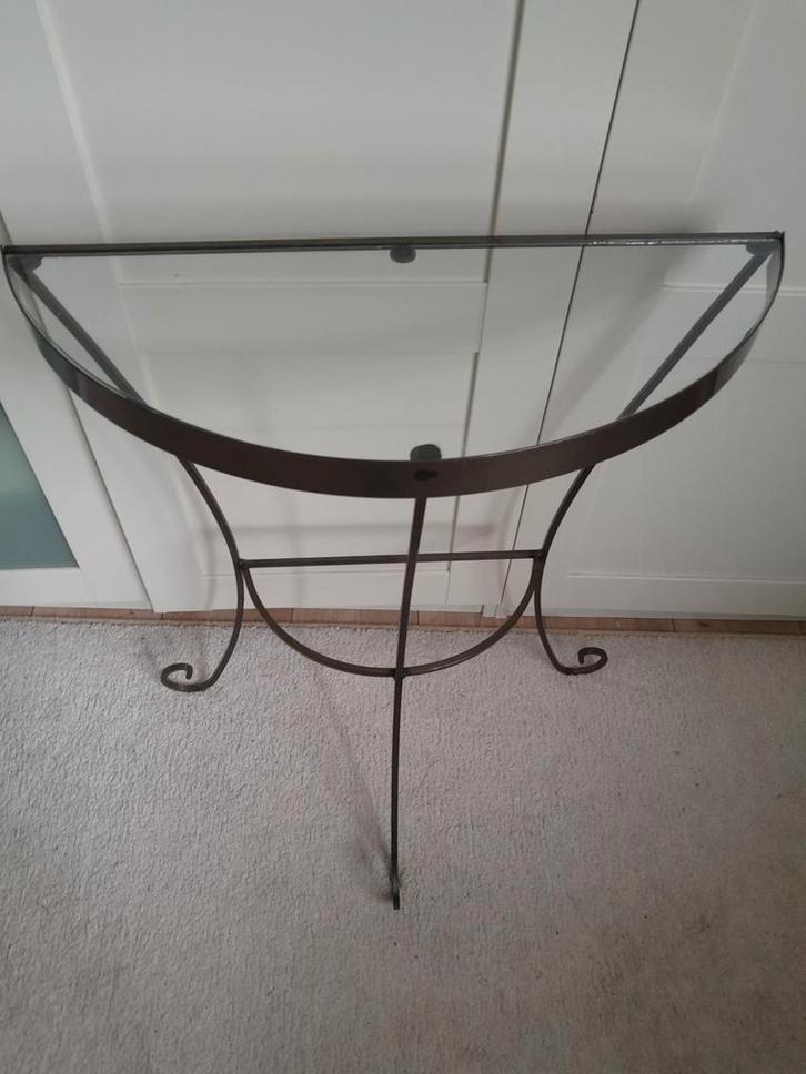 Glazen Bijzettafel met Metalen Onderstel, Huis en Inrichting, Tafels | Sidetables, Gebruikt, Minder dan 25 cm, 50 tot 100 cm, Overige vormen