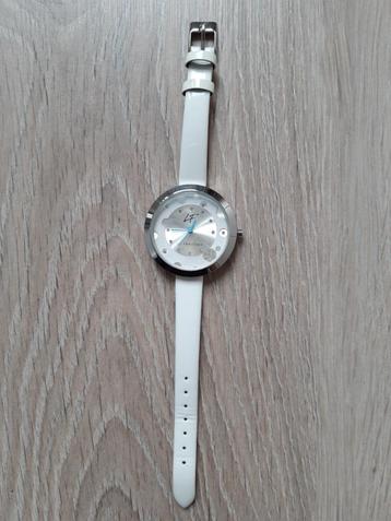 Te koop leuke nieuwe dames horloge van Le Fantome. beschikbaar voor biedingen