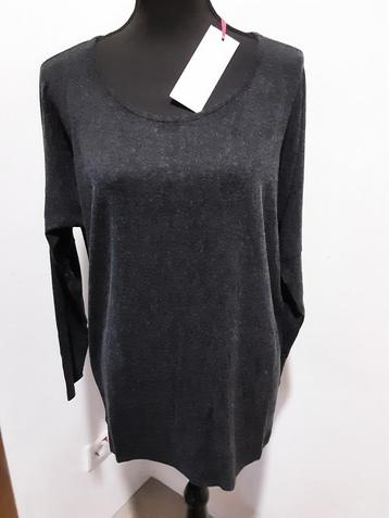 Nieuwe trui shirt M, L, XL met prijskaartje beschikbaar voor biedingen