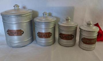 Set van 4 Franse aluminium voorraadbussen beschikbaar voor biedingen