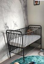 Zwart ijzer ledikantje, Kinderen en Baby's, Ophalen, Zo goed als nieuw, Ledikant