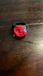 Zwarte ring met rode roos, Sieraden, Tassen en Uiterlijk, Ringen, Ophalen of Verzenden, Zo goed als nieuw, Zwart