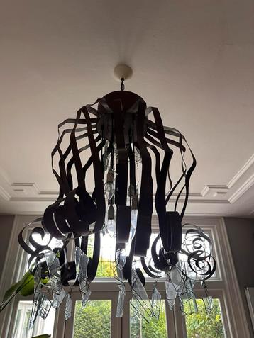 Artistieke lamp, kleine oplage beschikbaar voor biedingen