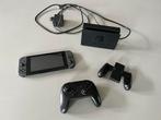 Nintendo Switch grijs + Mario Kart racing wheel + 10 games, Switch 2019 Upgrade, Met games, Met 2 controllers, Ophalen of Verzenden