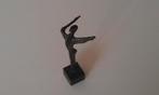 Bronzen beeldje van Hans van Eerd, Ophalen, Zo goed als nieuw, Mens