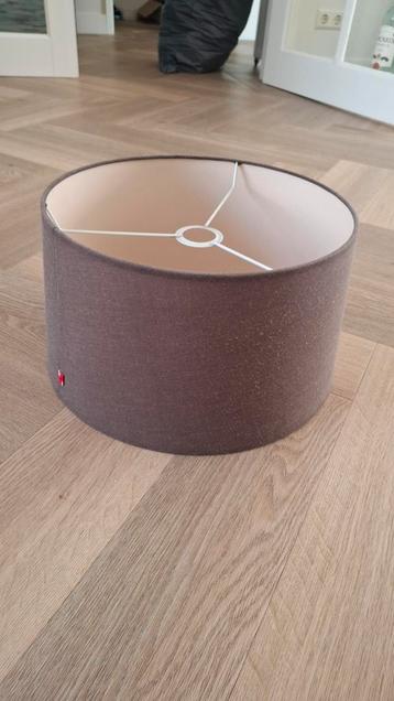 3x lampenkappen taupe. beschikbaar voor biedingen