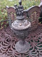 Antieke Vaas urn Met deksel, Ophalen of Verzenden