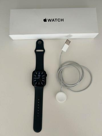 Apple Watch SE 44mm (2022) - Zwart beschikbaar voor biedingen