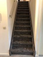Dichte trap gestoffeerd inclusief tapijt € 30,00 per trede, Huis en Inrichting, Ophalen, Crème, 75 m² of meer, Getuft