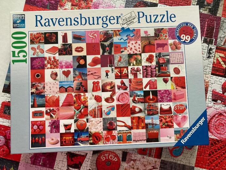 UITDAGENDE PUZZEL 99 RED THINGS 1500 ST. ......., Hobby en Vrije tijd, Denksport en Puzzels, Zo goed als nieuw, 500 t/m 1500 stukjes