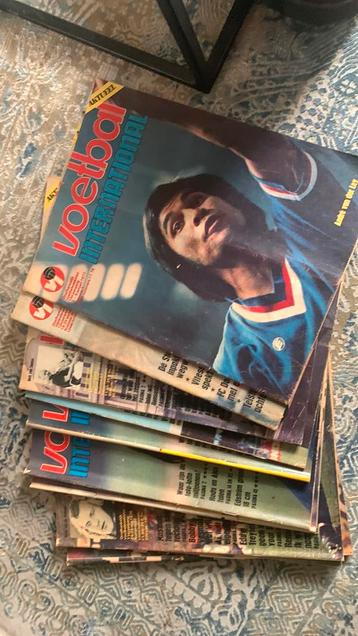 Vintage Voetbal International 1976-1977 beschikbaar voor biedingen